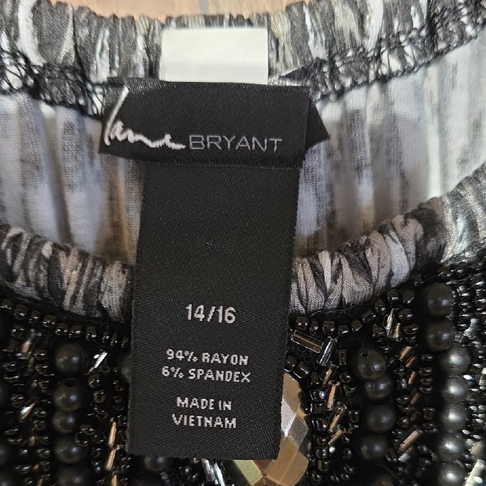 EUC Lane Bryant Black and White Geometric Mini Dress - Picture 2 of 8